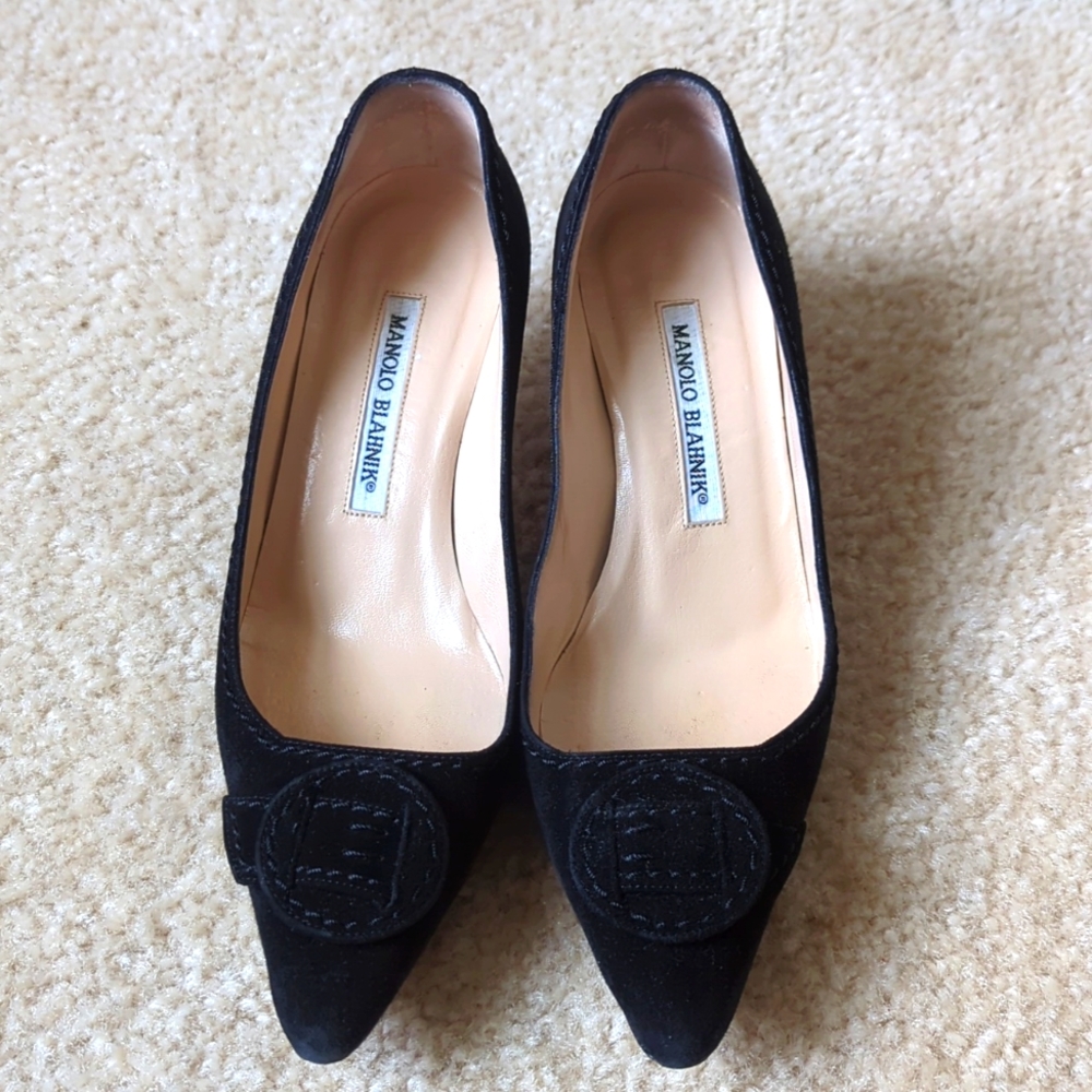 Manolo Blahnik black suede kitten heels size 35.5